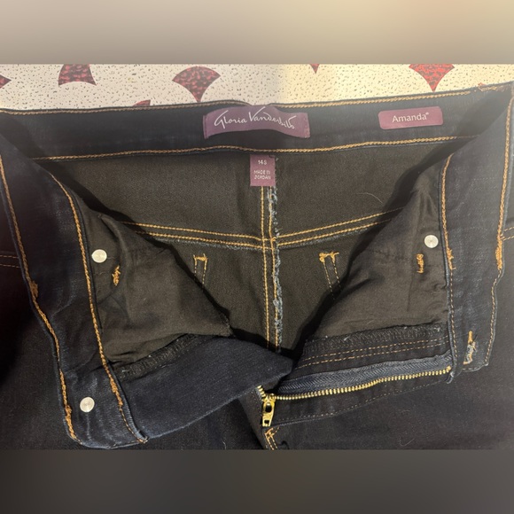 Gloria Vanderbilt Women’s Jeans Dark Wash Size 14S / Straight Leg (Like New) - Picture 5 of 9